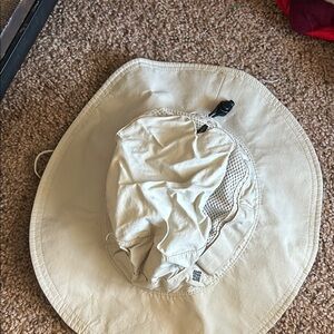 Columbia Beige Sun Hat